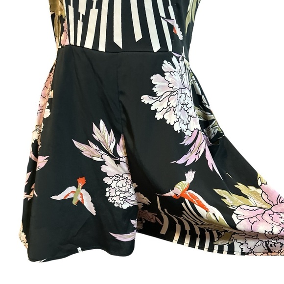 Band of Gypsies Black and White Romper with Pink Accents HAS POCKETS! - Picture 4 of 6